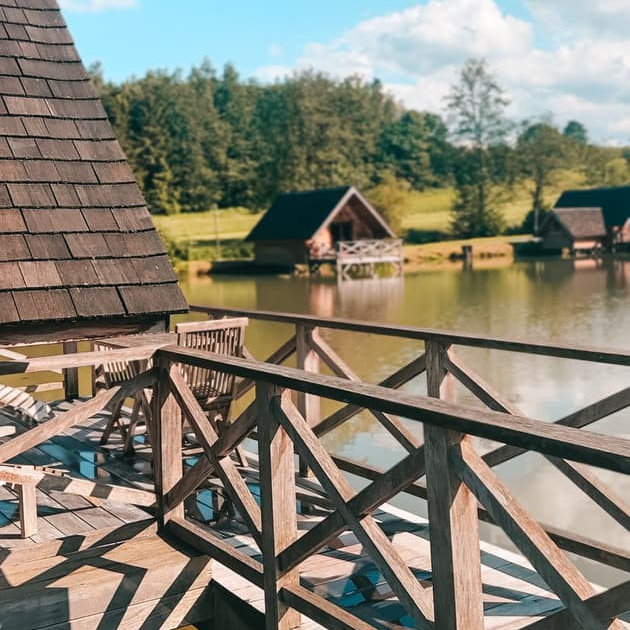 AQUALODGE - Chalets sur l'eau – Image 3