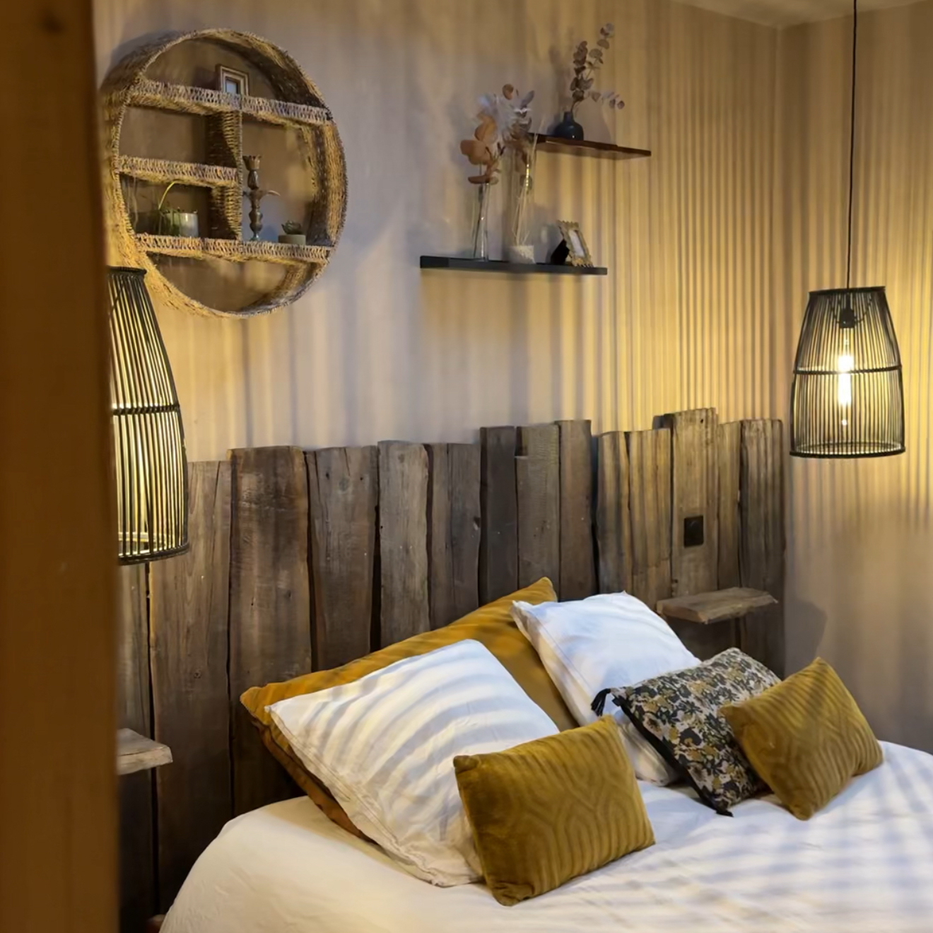 BAIN DE FORÊT - Cabanes dans les bois – Image 4