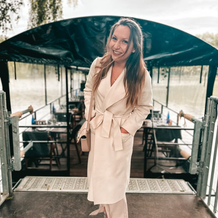 Dinner On The Lake - Dîner sur l'eau – Image 6