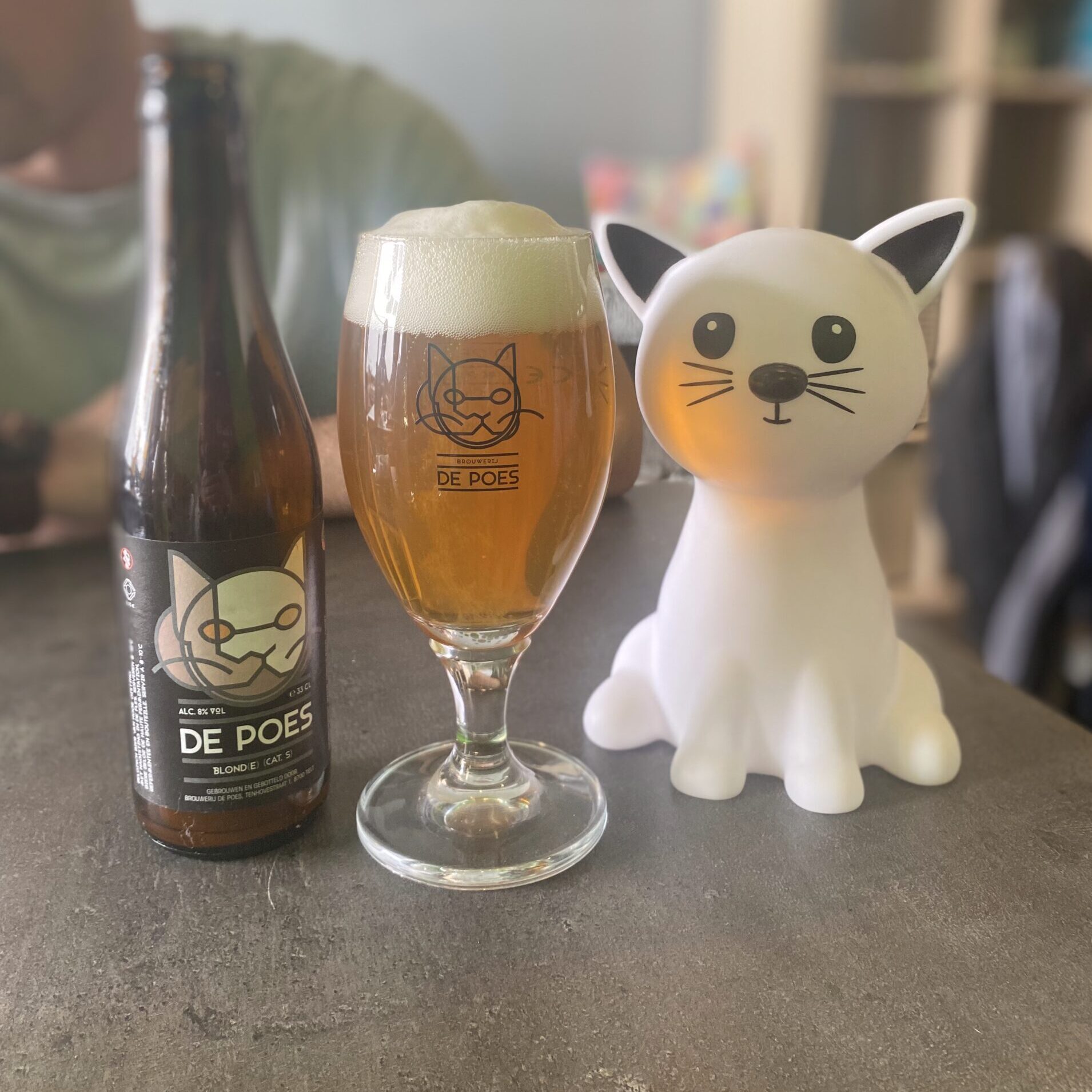 LE NEW CHATOUILLE - Bar à chats – Image 7